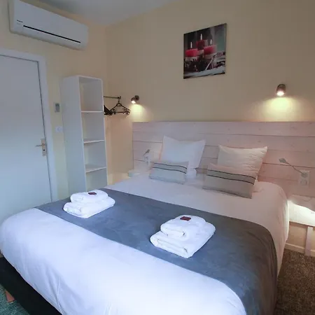 Hotel La Couronne 2*