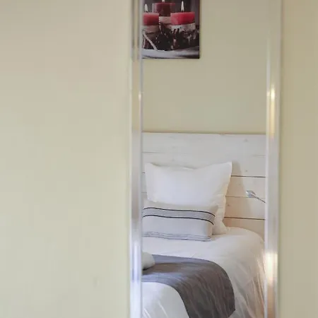 Hotel La Couronne 2*
