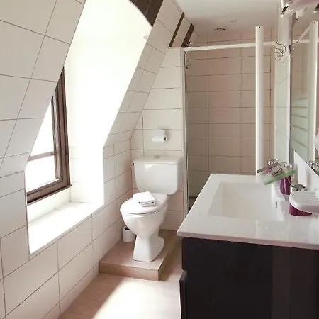 Hotel La Couronne 2*