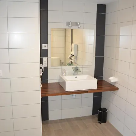 La Couronne Hotel Marmande