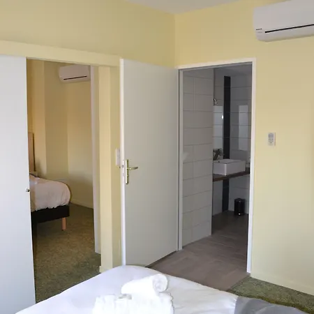 La Couronne Hotel 2*