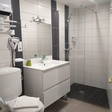 La Couronne Hotel 2*