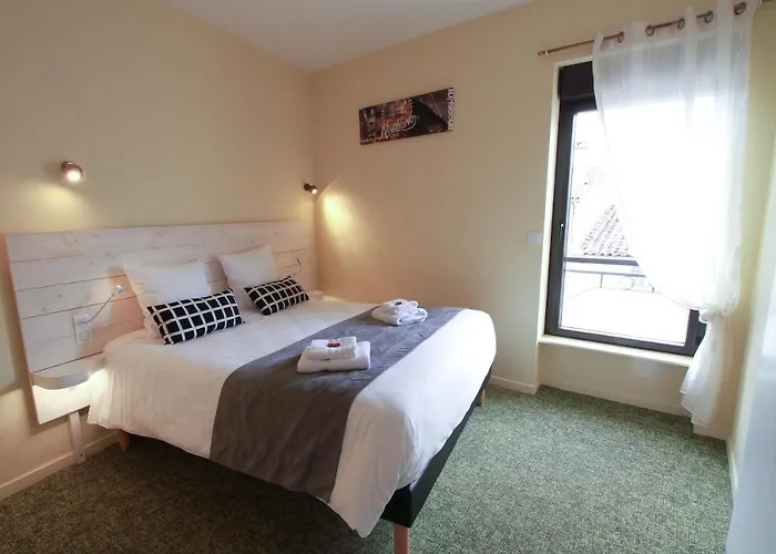 Hotell La Couronne 2*