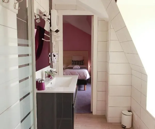 Hotel La Couronne 2*