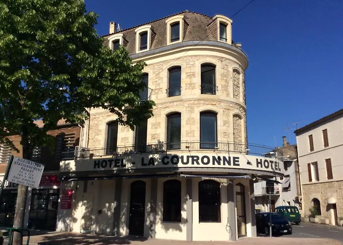 Hotel La Couronne 2*